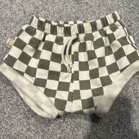 childhoods Other - Childhood clothing, size 5 shorties